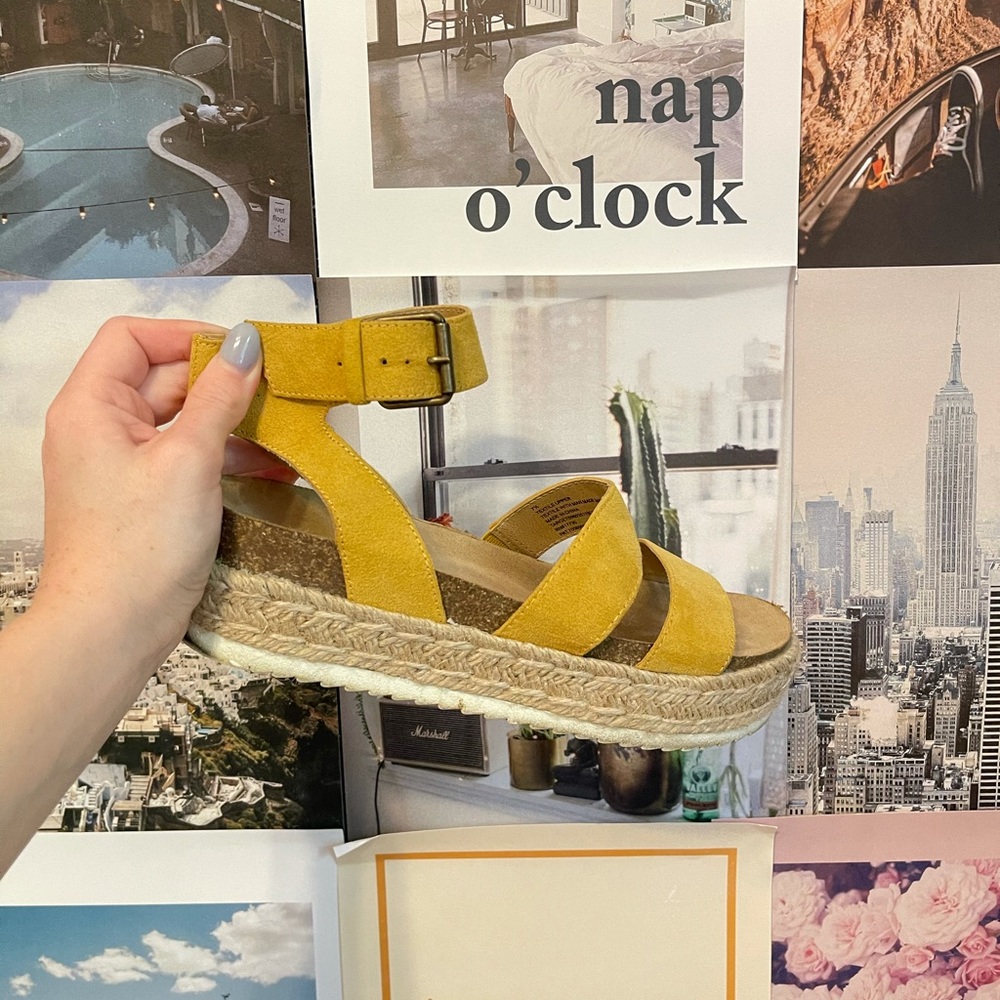 Universal Thread Platform Sandals - image 3